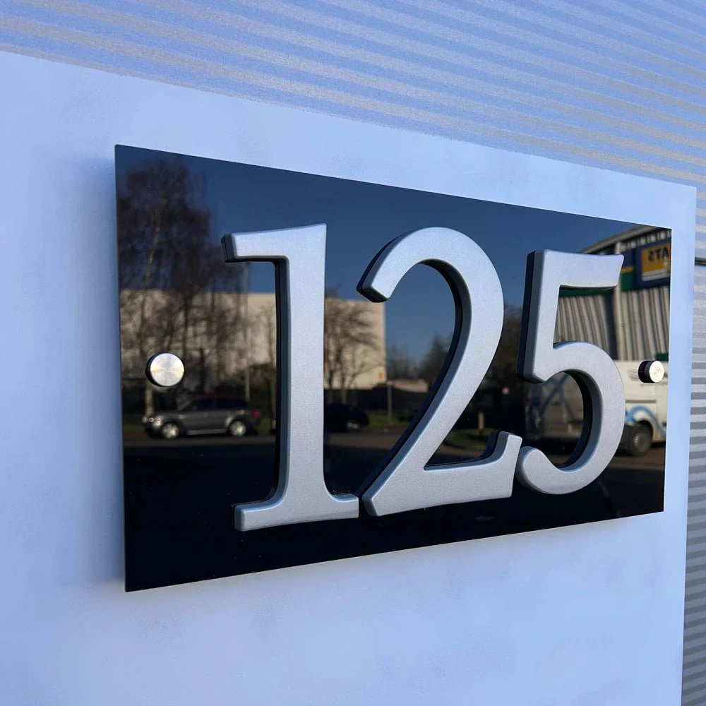Modern Aluminium House Numbers – Sleek Design and Easy Installation - Image 3