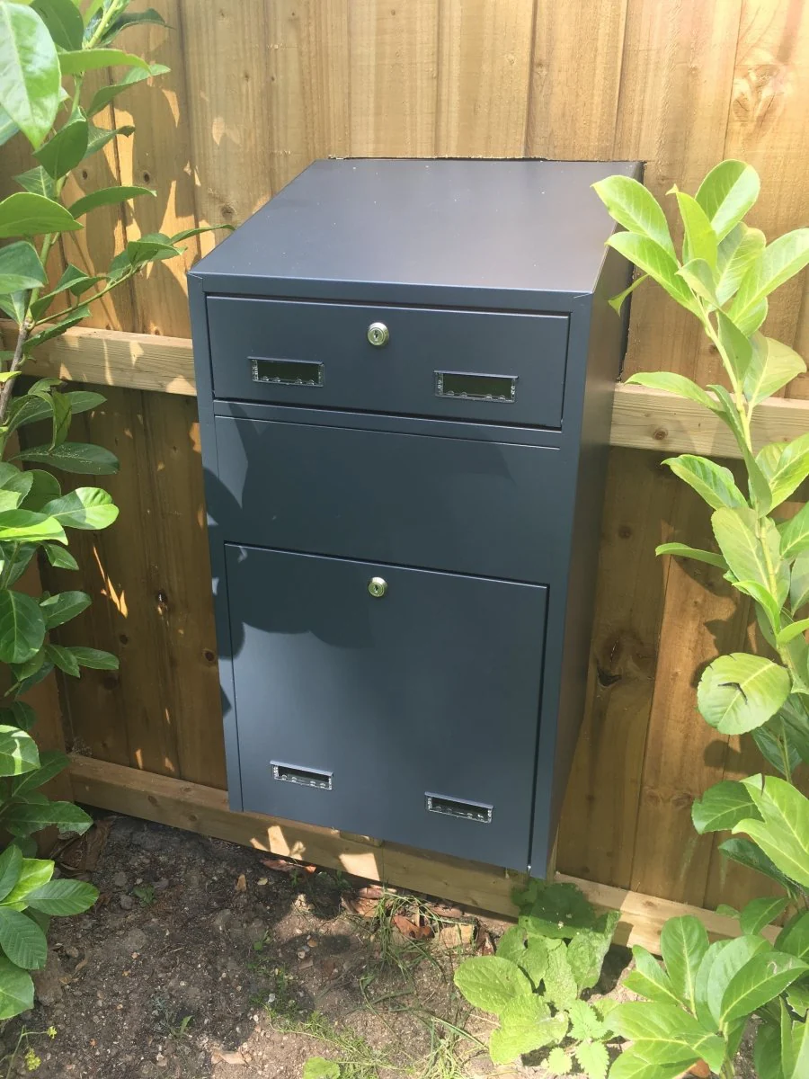 Outdoor Parcel Box for Gates & Fences – Rear Access – Sigma Stainless Steel Front - Dark Grey - Image 4